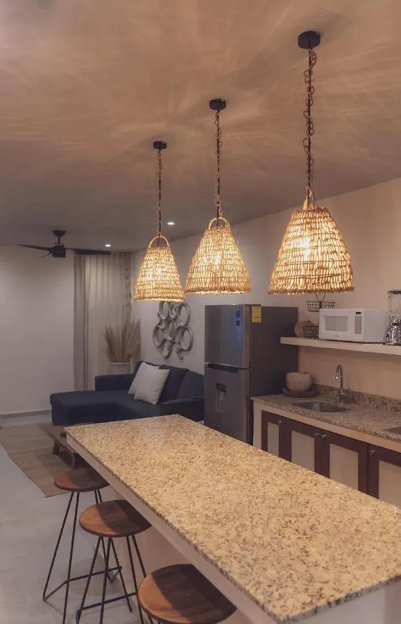 Отель Stylish Condo For 4 Rooftop & Pool Access Тулум