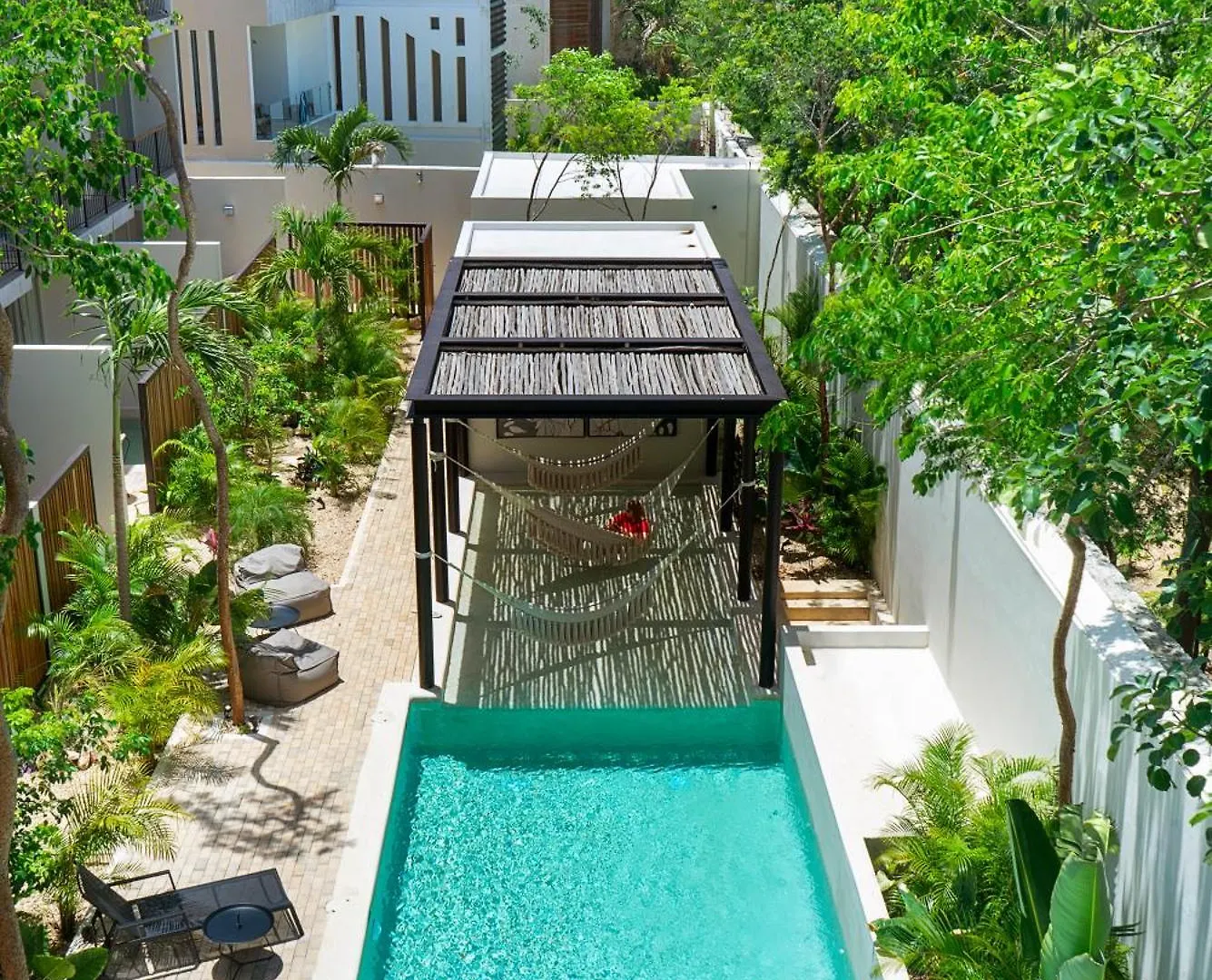 Stylish Condo For 4 Rooftop & Pool Access Тулум Отель